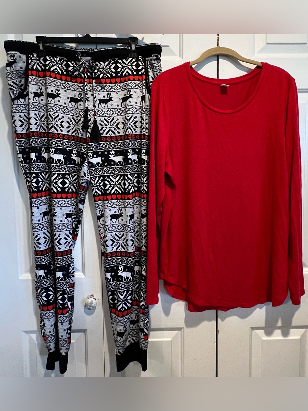 2 Pc PJ Set ❤️ Red Long-Sleeve Top & Soft Patterned Pajama Pants w Pockets